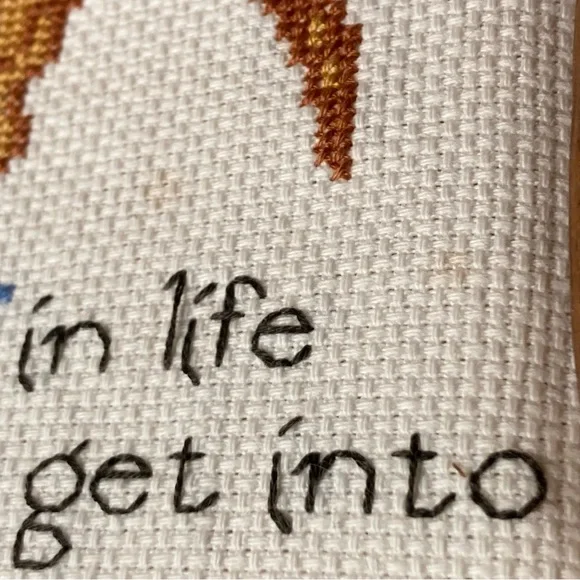 Framed Cat Embroidery Art - Picture 9 of 9